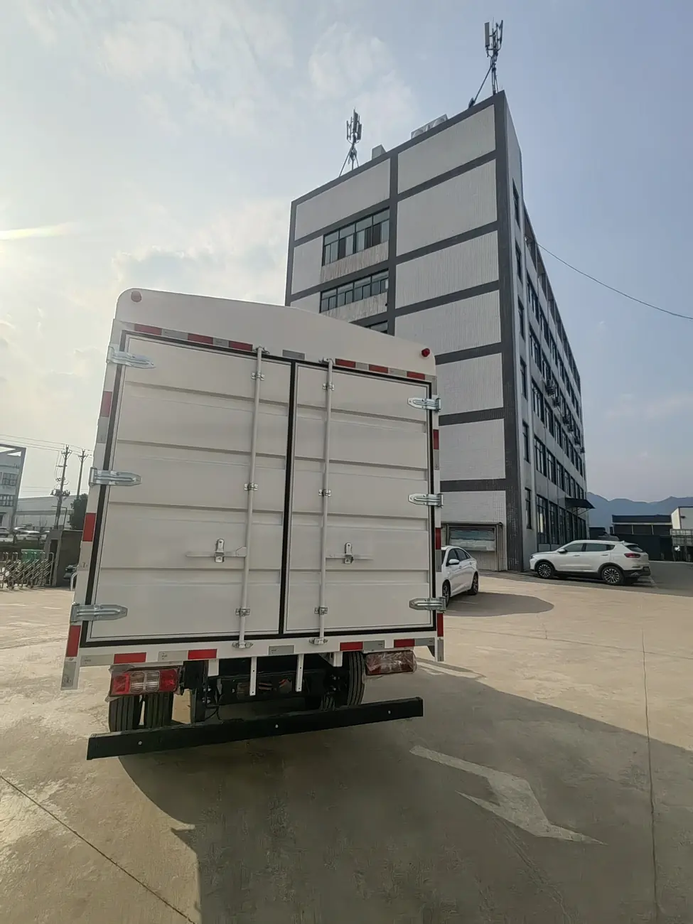 仓栅车2